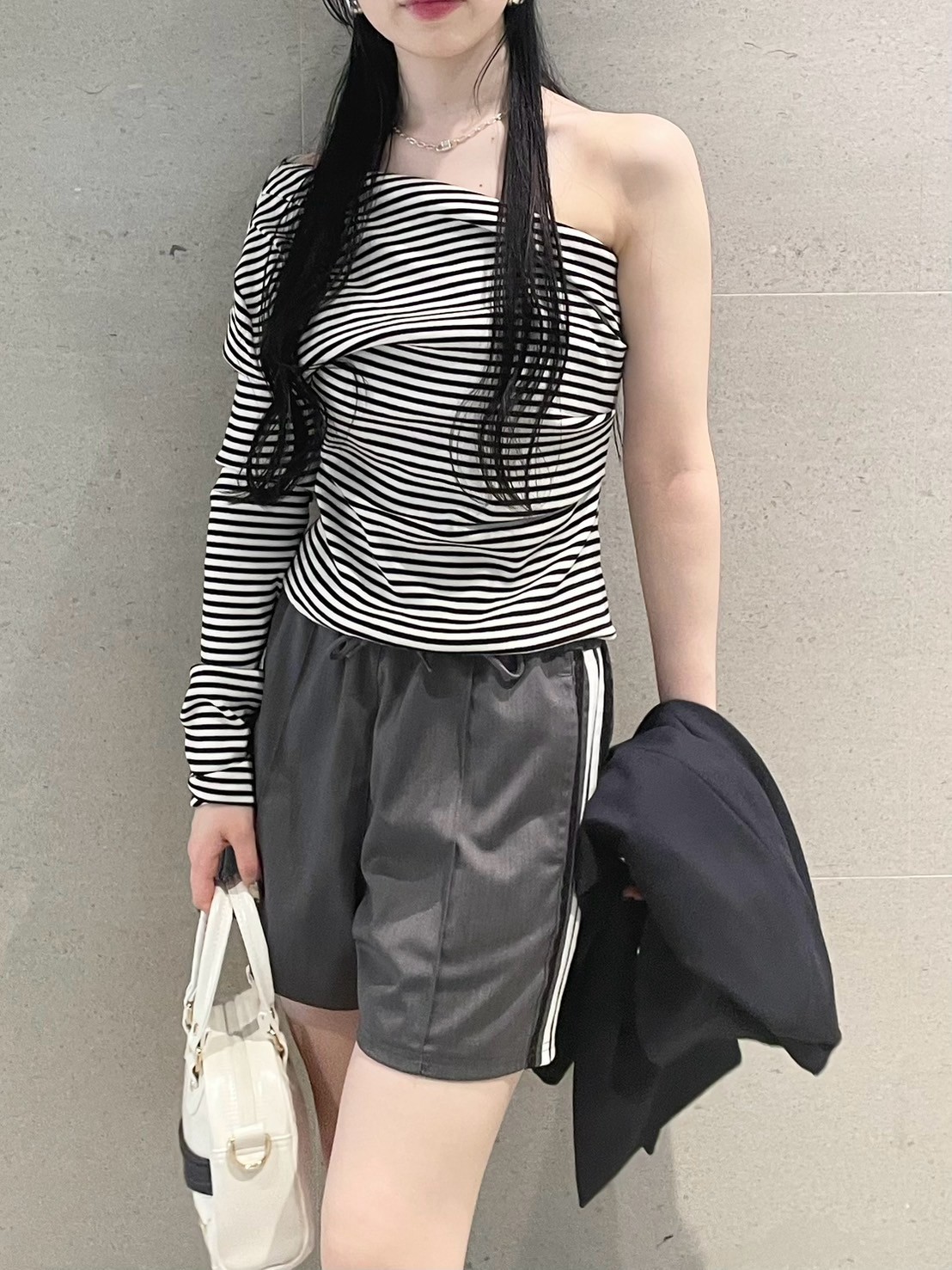 新品タグ付けLily Brownベルベットラインパール真珠ワン