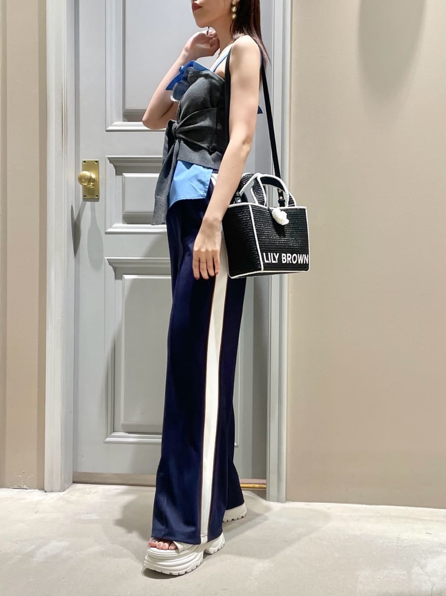 LILY BROWN×MARY QUANT】デイジー刺繍セミフレアトラックパンツ