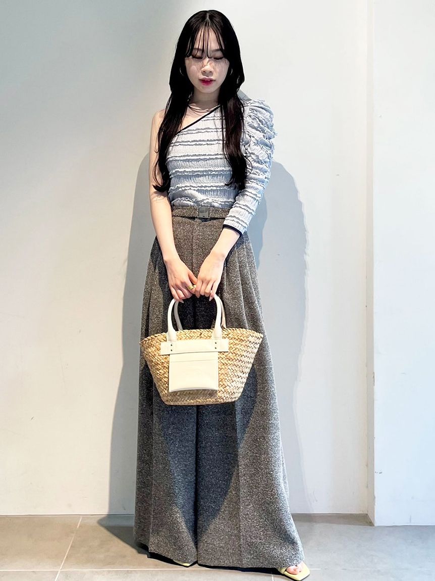 B02086 Lily Brown リリーブラウン　ワンショルダートップス ワンショルレーストップス(Tシャツ・カットソー)｜トップス