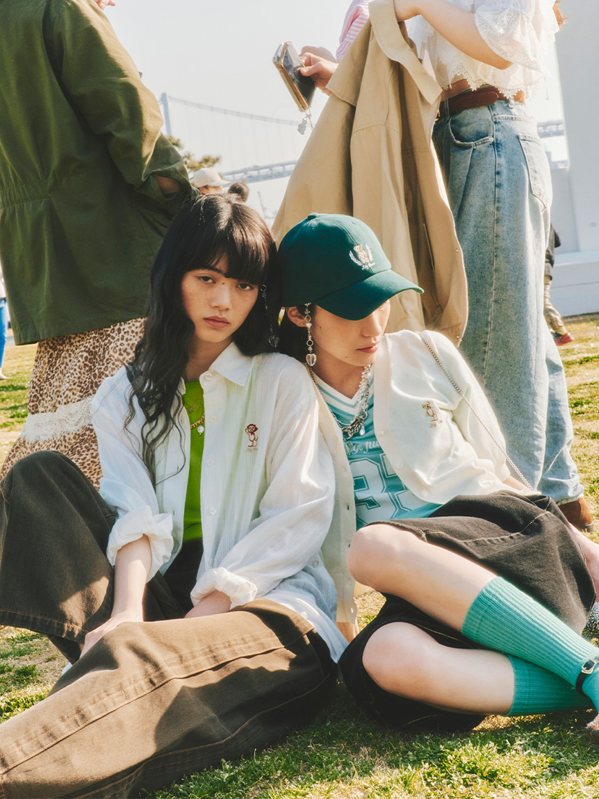 【早い者勝ち価格】サイドレースナンバリングTシャツ LILYBROWN サイドレースナンバリングTシャツ(Tシャツ・カットソー