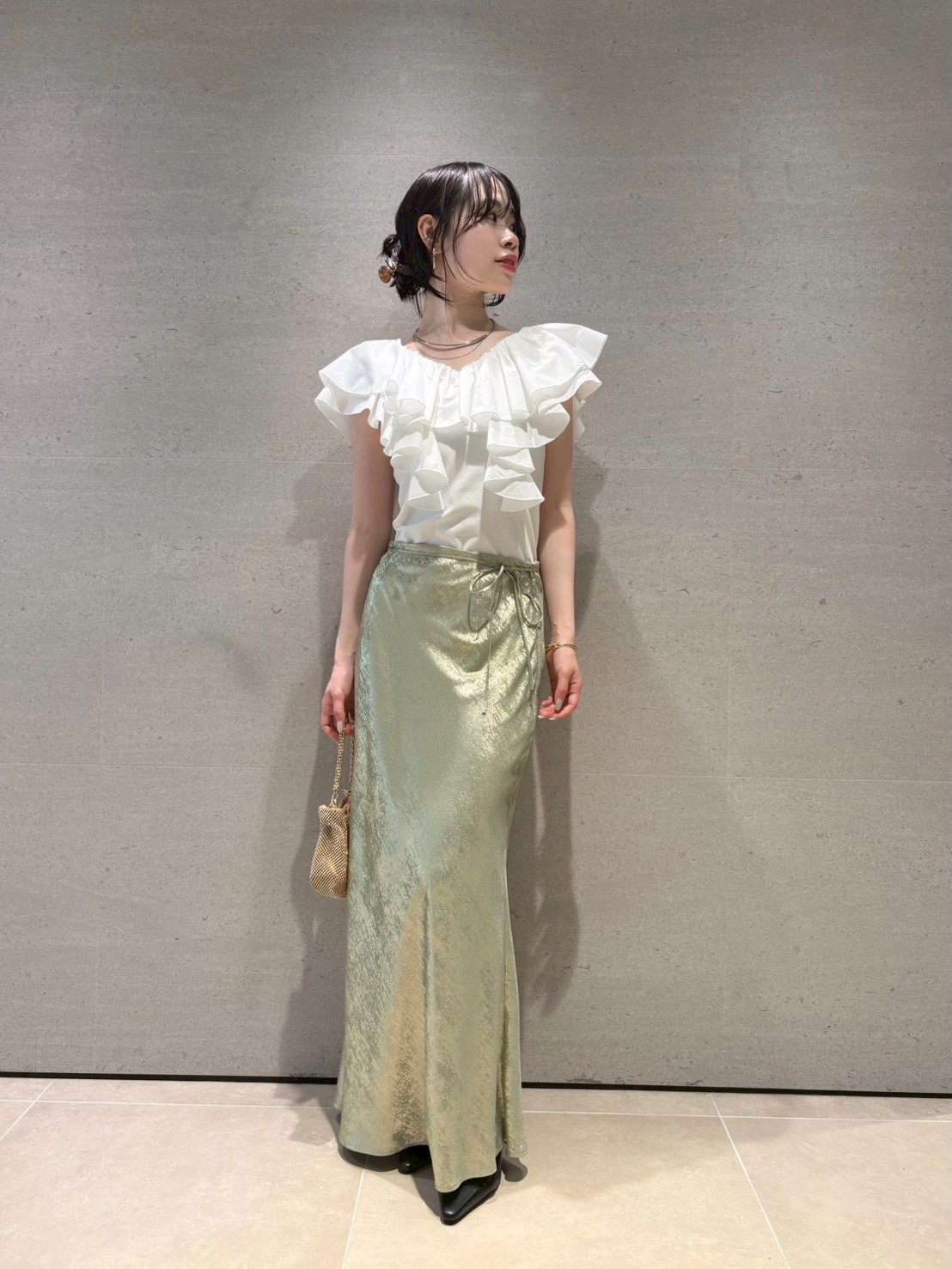 リリーブラウン Lily Brown 25AW デコルテフリルカットトップス カットソー F ブラック ホワイト /DO ■OS レディース LILY BROWN｜デコルテフリルカットトップス | Rakuten Fashion