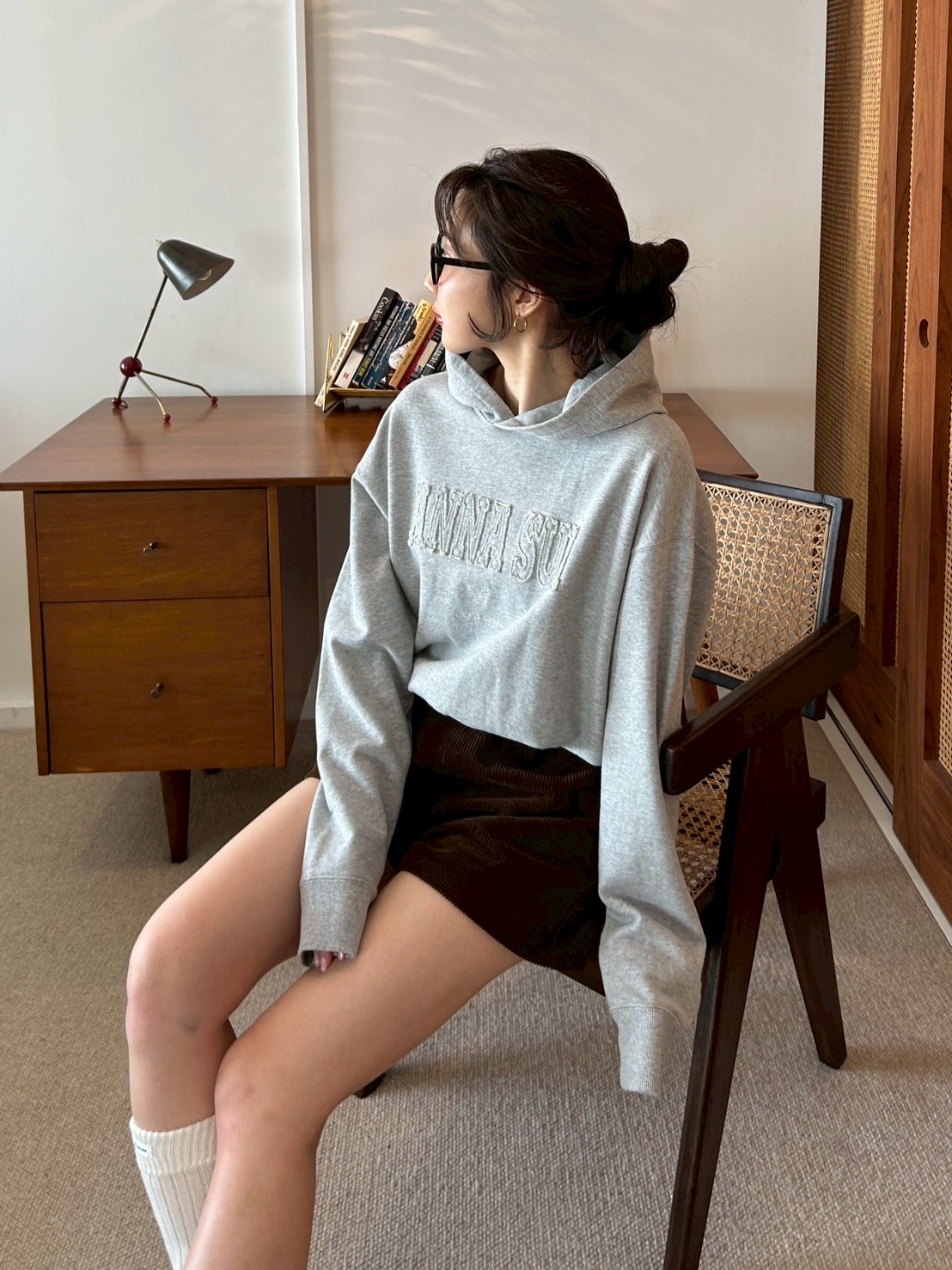 完売色♥️新作新品✨ 【LILY BROWN ×ANNA SUI】ロゴフーディー LILY BROWN パーカー 「LILY ×ANNA SUI」ロゴフーディー