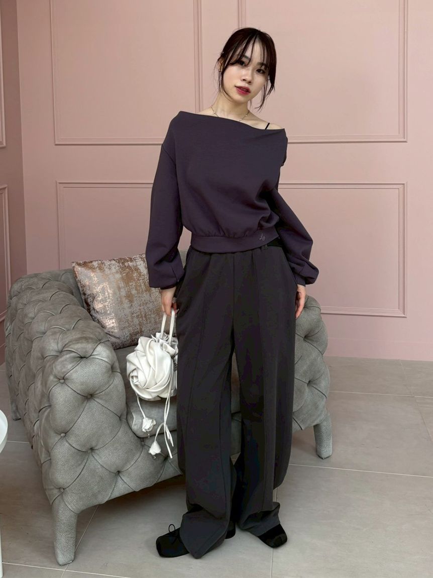 新品タグ付き lily brown ボンディングオフショルスウェット IVR LILY BROWN（リリーブラウン）の「ボンディングオフショルスウェット