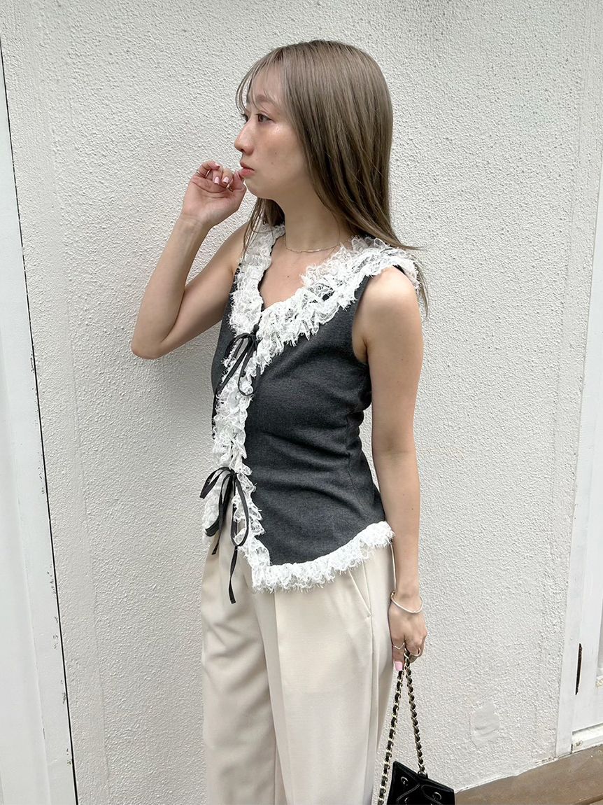 Lilly Brown★今季売り切れ完売＊刺繍フリルトップス hearty-select_lwnt261123