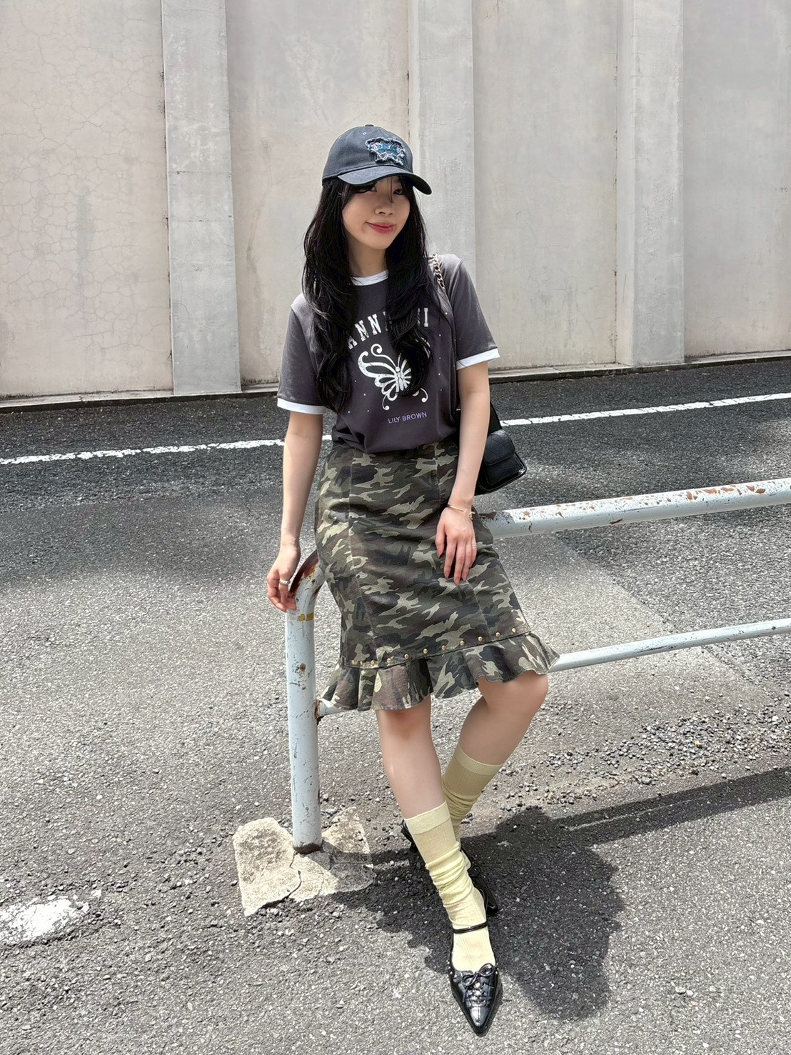 LILY BROWN×ANNA SUI】バタフライリンガーストーンTシャツ(Tシャツ