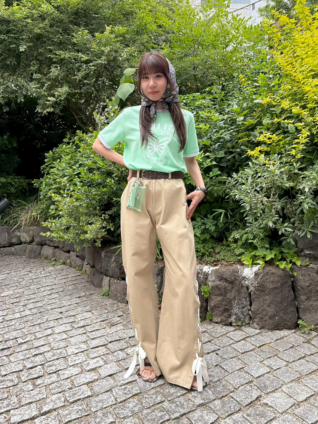 LILY BROWN×ANNA SUI】バタフライリンガーストーンTシャツ(Tシャツ