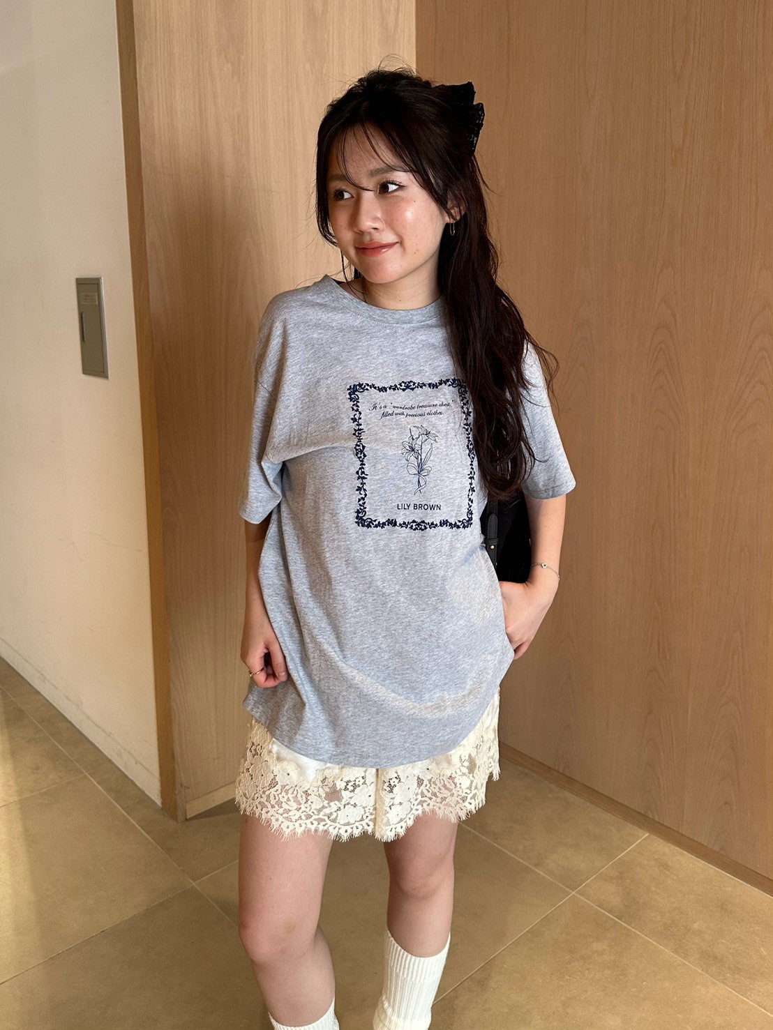 エンブロイダリープリントTシャツ(Tシャツ・カットソー)｜トップス