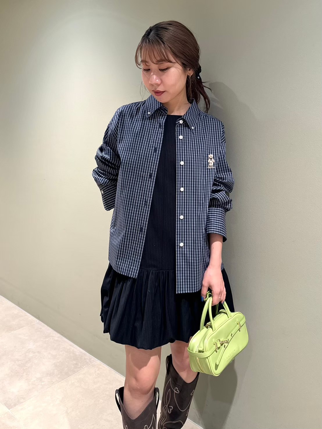 LILY BROWN（リリーブラウン）の「Lily Bearロングシャツ