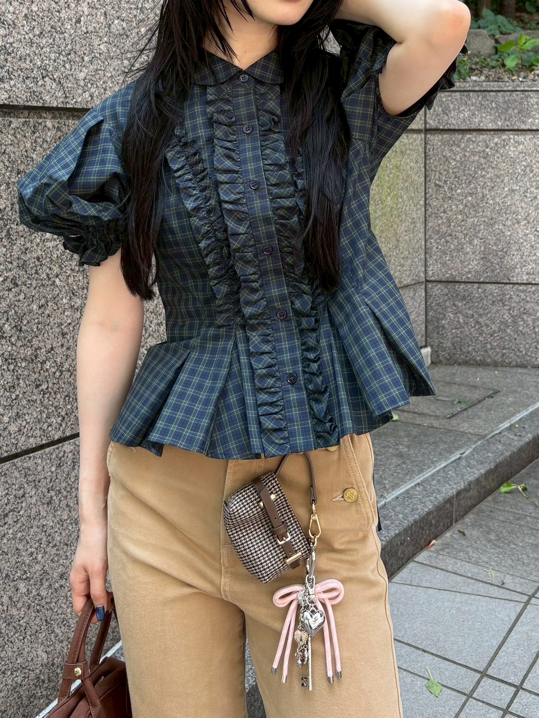 ボリュームスリーブバックシャンブラウス　スナイデル　リリーブラウン オフィシャル・MASHアプリ限定カラー】バックリボンボリューム