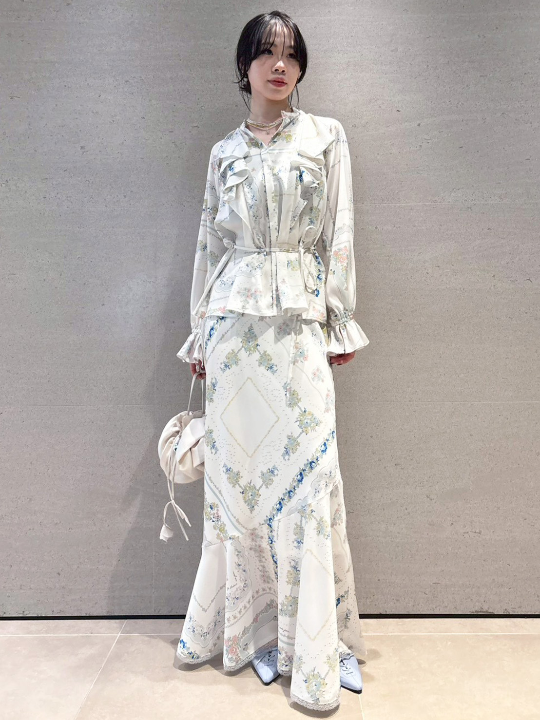 スカーフプリントボウタイブラウス(シャツ・ブラウス)｜トップス｜LILY