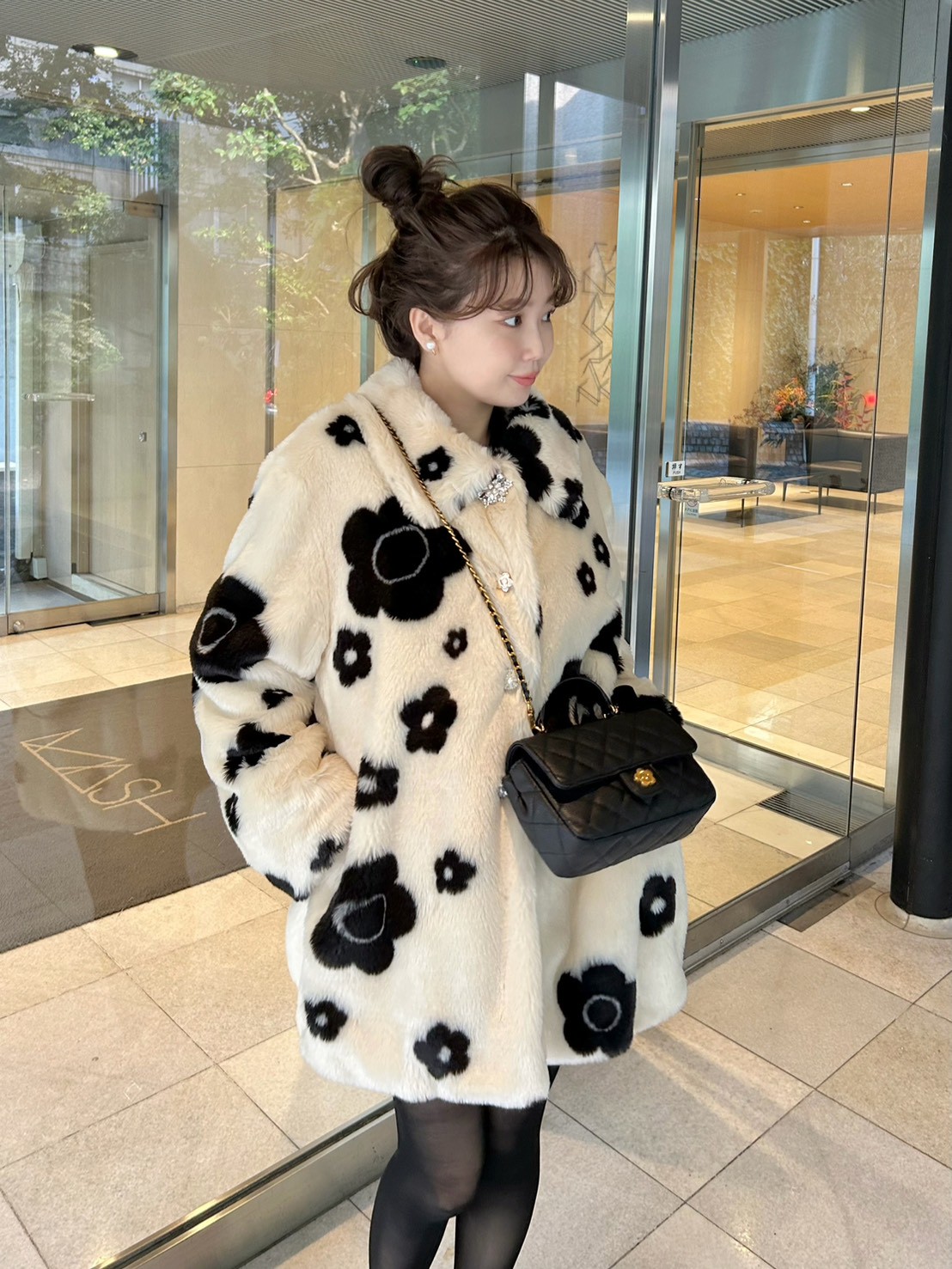 【LILY BROWN×MARY QUANT】デイジービジュー釦ファーコート LILY BROWN×MARY QUANT】デイジービジュー釦ファーコート