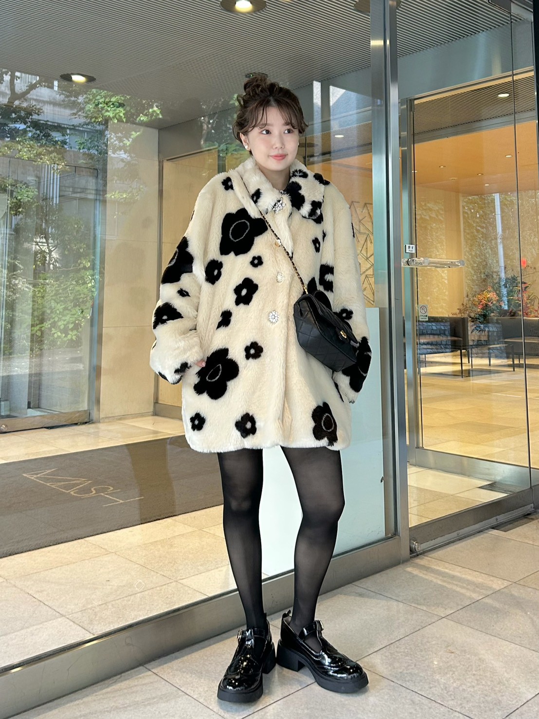 LILY BROWN×MARY QUANT】ビジュー釦ファーコート【Hearts2Hearts