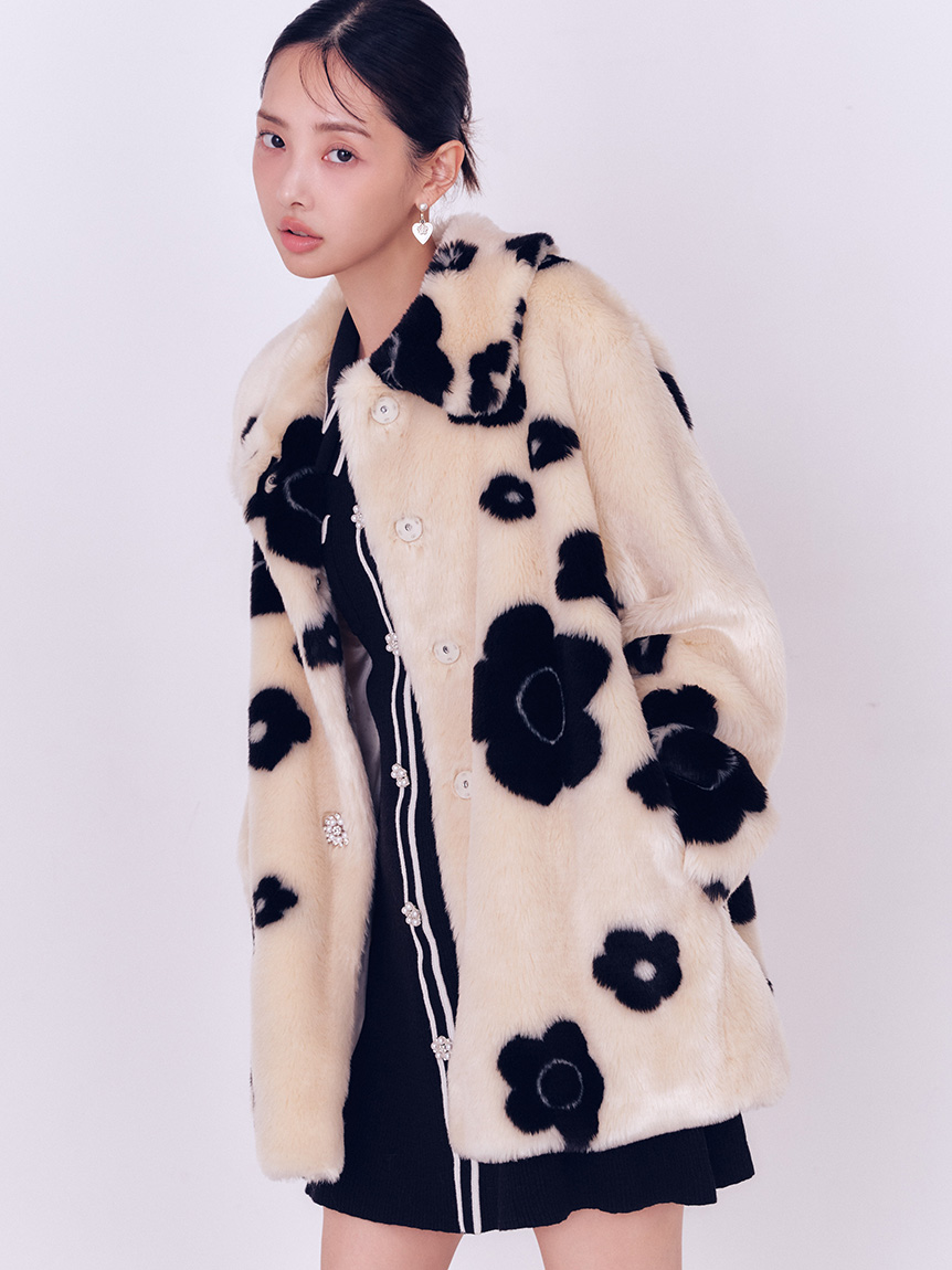 LILY BROWN×MARY QUANT】デイジービジュー釦ファーコート