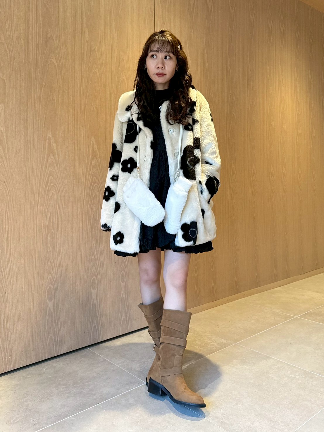 LILY BROWN×MARY QUANT】デイジービジュー釦ファーコート