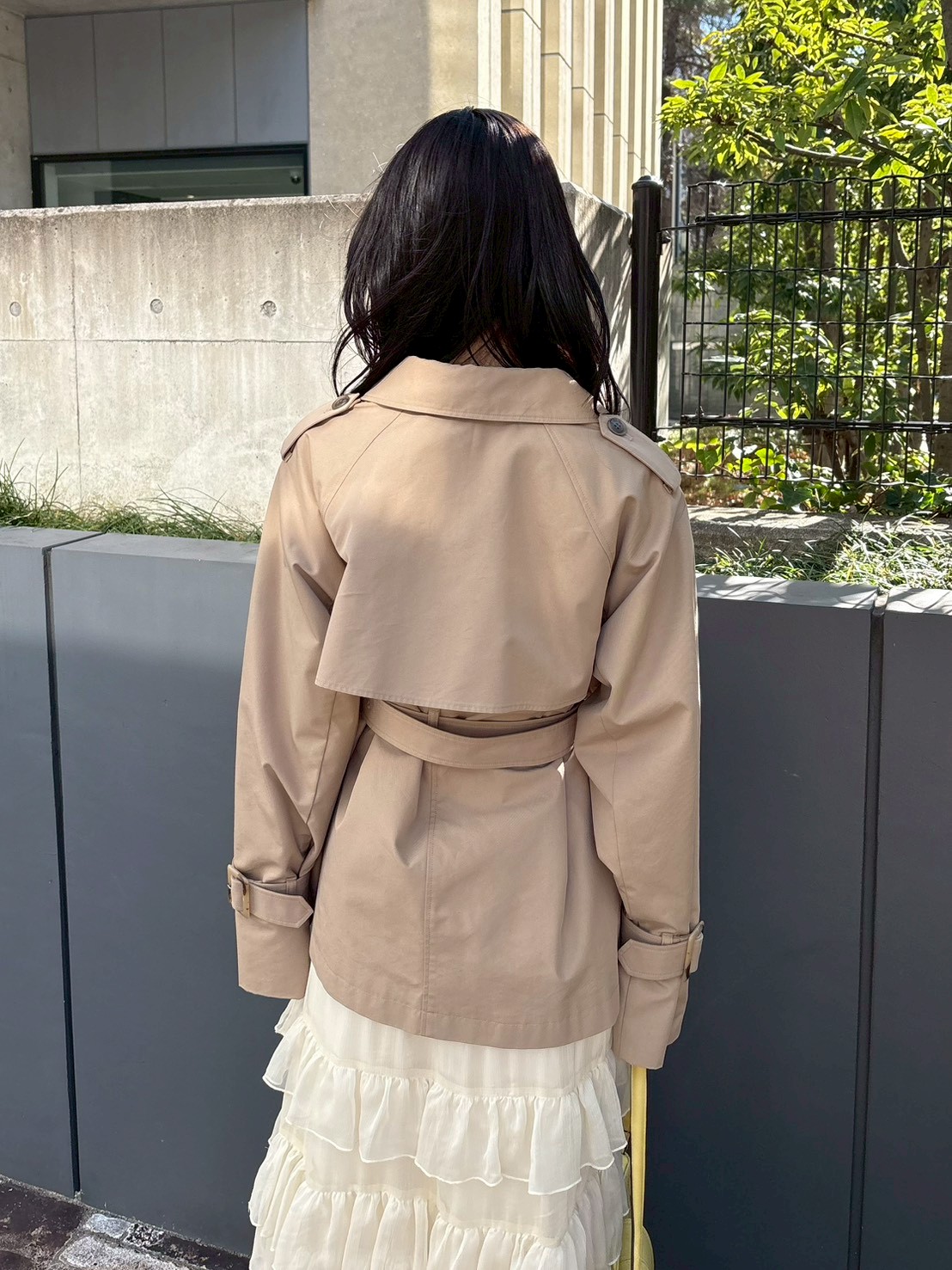 LILY BROWN ベージュ クロップドトレンチコート LILY BROWN リリーブラウン Lily Brown ワンピースライクトレンチ