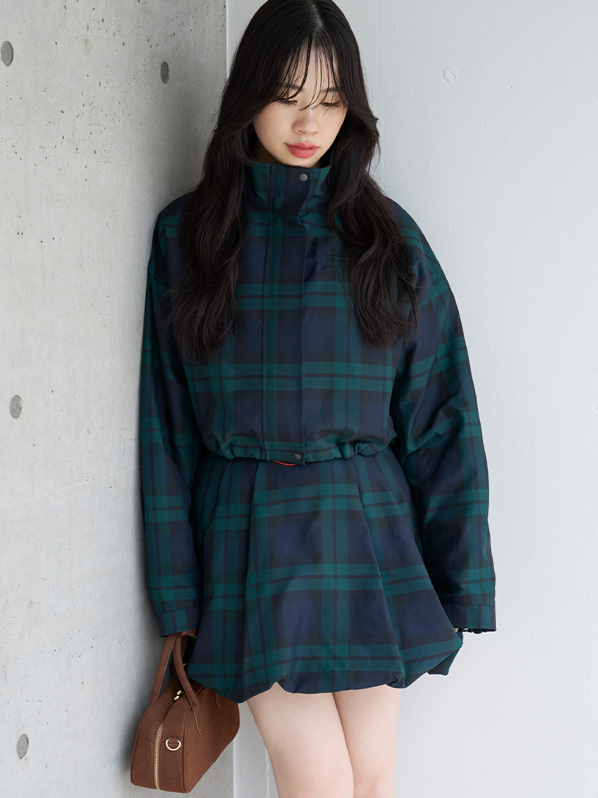【梨さん専用】LILYBROWN ブルゾン オフィシャル・MASHアプリ限定カラー】UVサッカーエンボスフリル