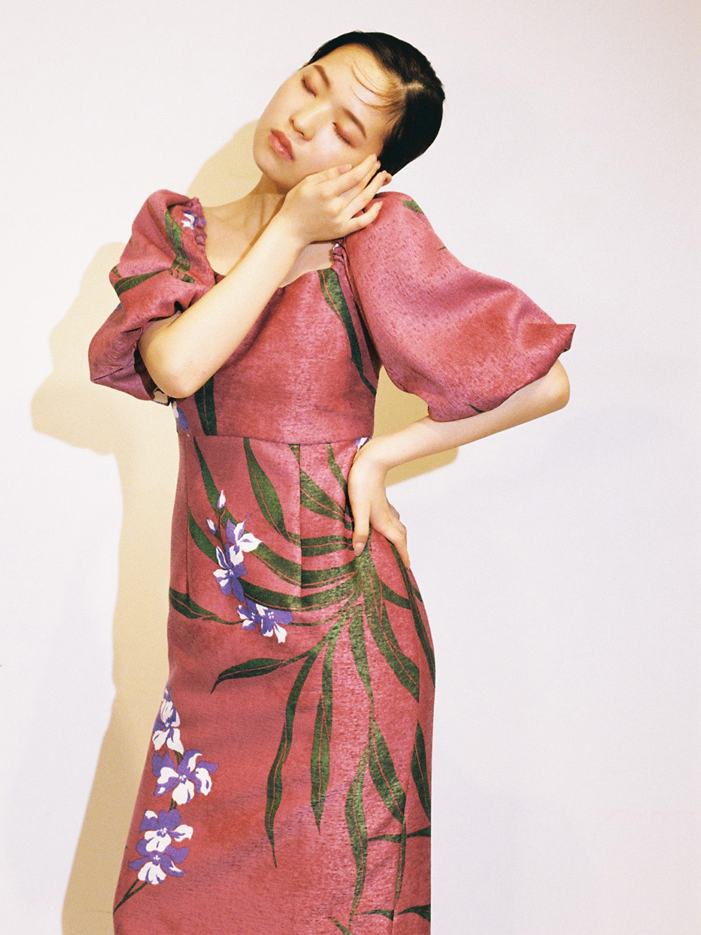 大花柄ボリューム袖ワンピース マキシ ロングワンピース ワンピース Lily Brown リリーブラウン の通販サイト 公式