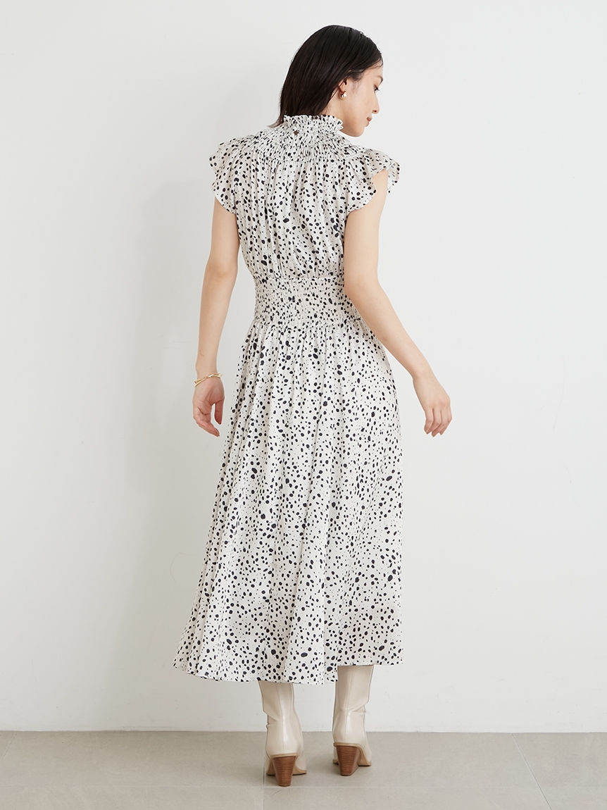 新品タグ付き シャーリングプリントワンピース