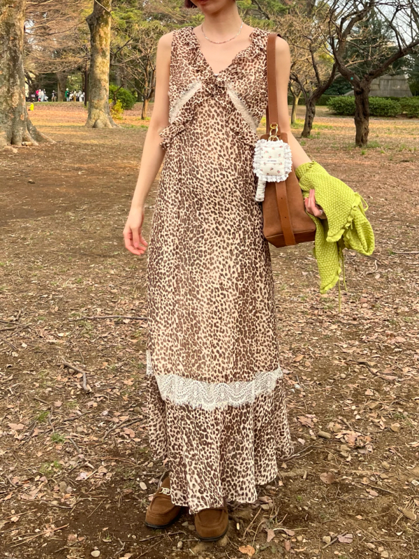 LILY BROWN × ANNA SUI】バリエ柄ワンピース（マキシ丈/ロング