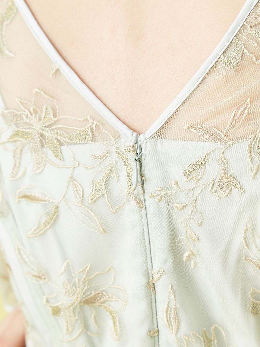 チュール刺繍ドレス（ワンピース）｜LILY BROWN（リリーブラウン