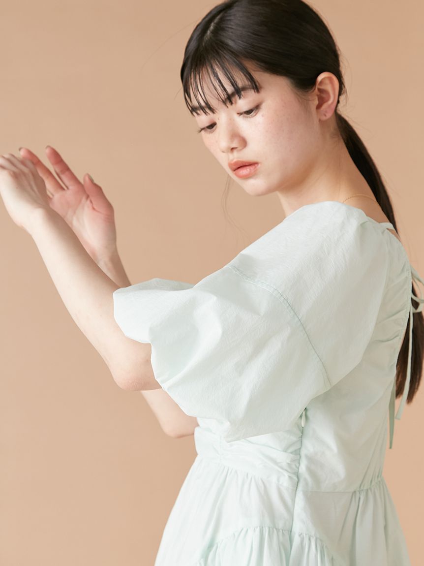 LILYBROWN パフスリーブラインワンピース LILY BROWN（リリーブラウン）の「パフスリーブラインワンピース