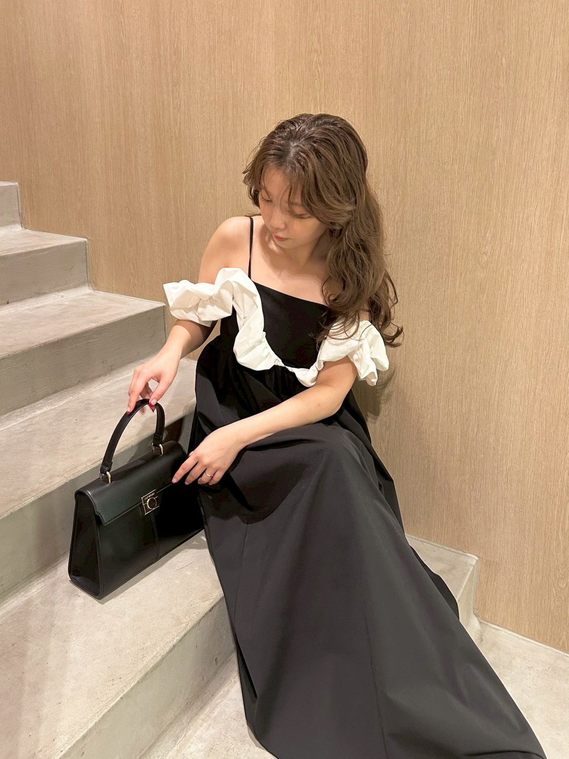 【LillyBrown】袖ボリュームワンピース LILY BROWN（リリーブラウン）の「袖ボリュームワンピース