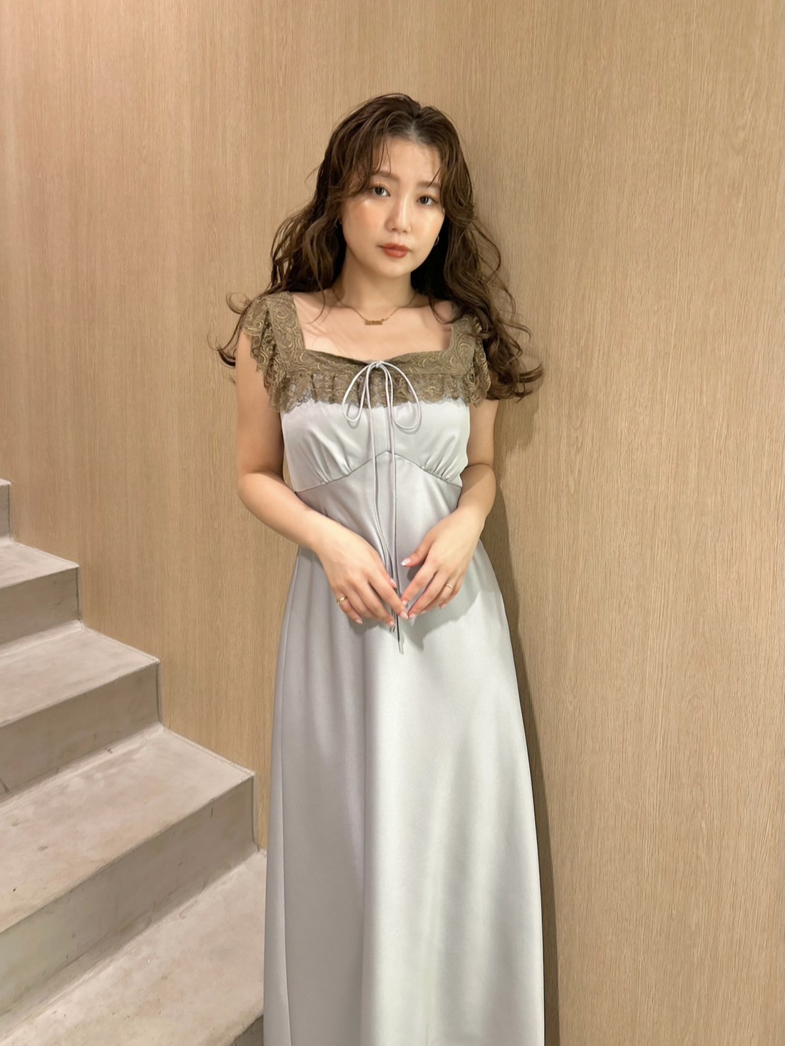 LILYBROWN ヴィンテージレーストリムサテンロングドレス ヴィンテージレーストリムサテンロングドレス(マキシ・ロング