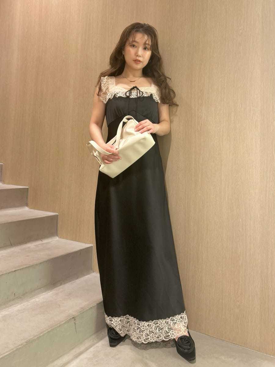 ヴィンテージレーストリムサテンロングドレス(マキシ・ロング