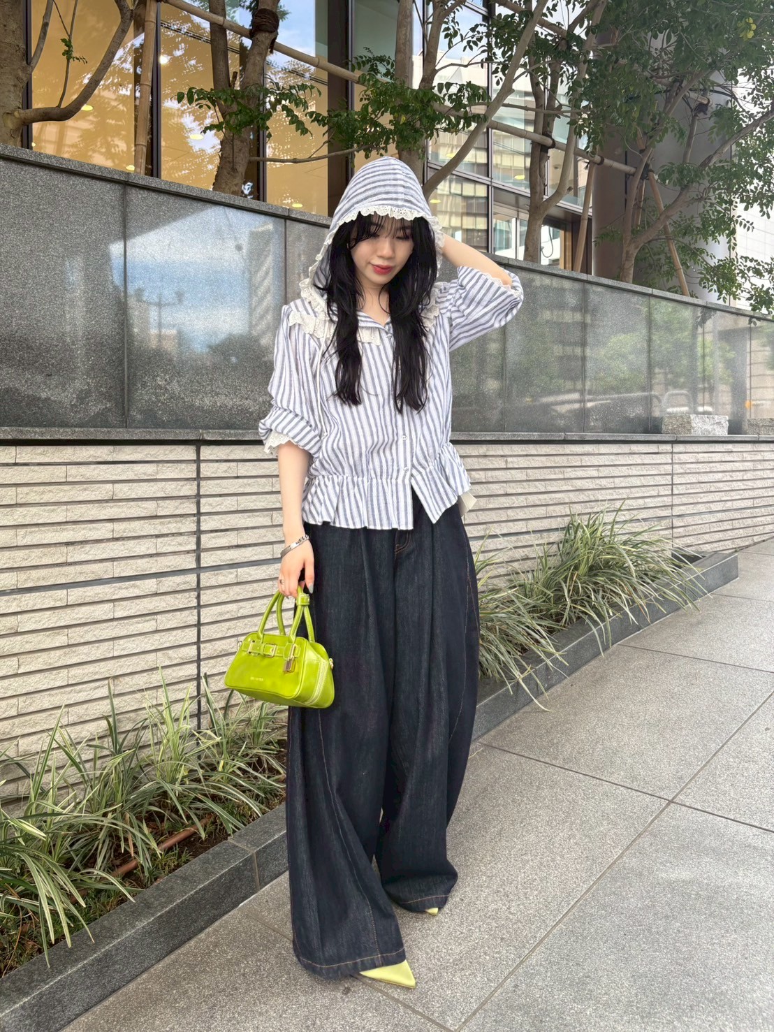 【新品】完売商品　25SS リリーブラウン　サイドラインワイドデニムパンツ LILY BROWN(リリーブラウン) サイドラインワイドデニムパンツ