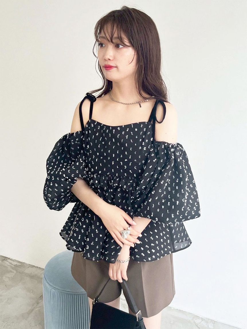 新品未使用◎ lily brown ハイウエストタックショートパンツ ベルト付きハイウエストショートパンツ(ショートパンツ)｜パンツ