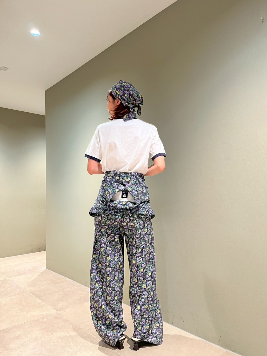 LILY BROWN×ANNA SUI】バタフライワイドデニムパンツ(デニムパンツ