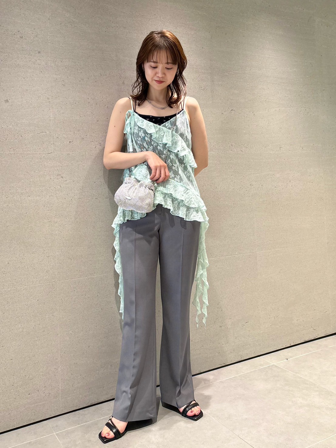 レースフリルキャミトップス（カットソー/Tシャツ）｜LILY BROWN
