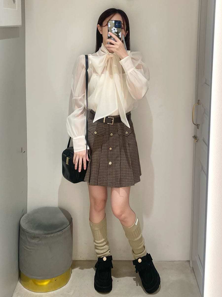 ビックボウタイブラウス(Hearts2Hearts着用)(シャツ・ブラウス