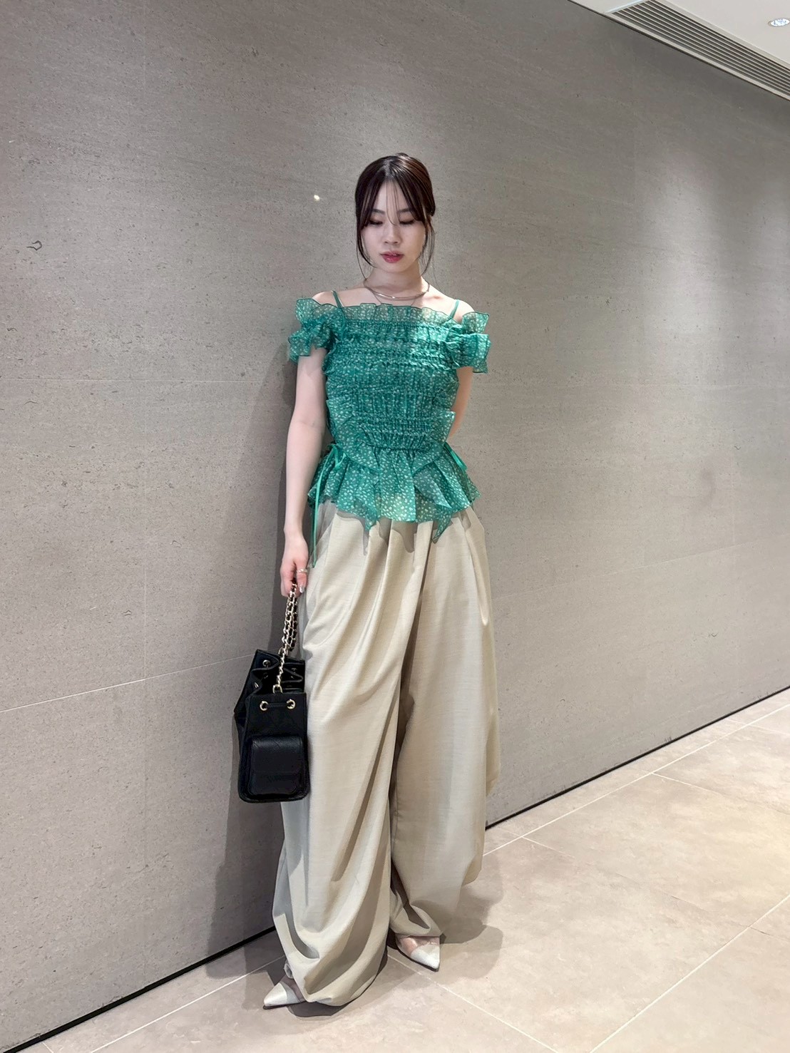 WEB限定カラー】シャーリングレイヤーフリルトップス(シャツ・ブラウス