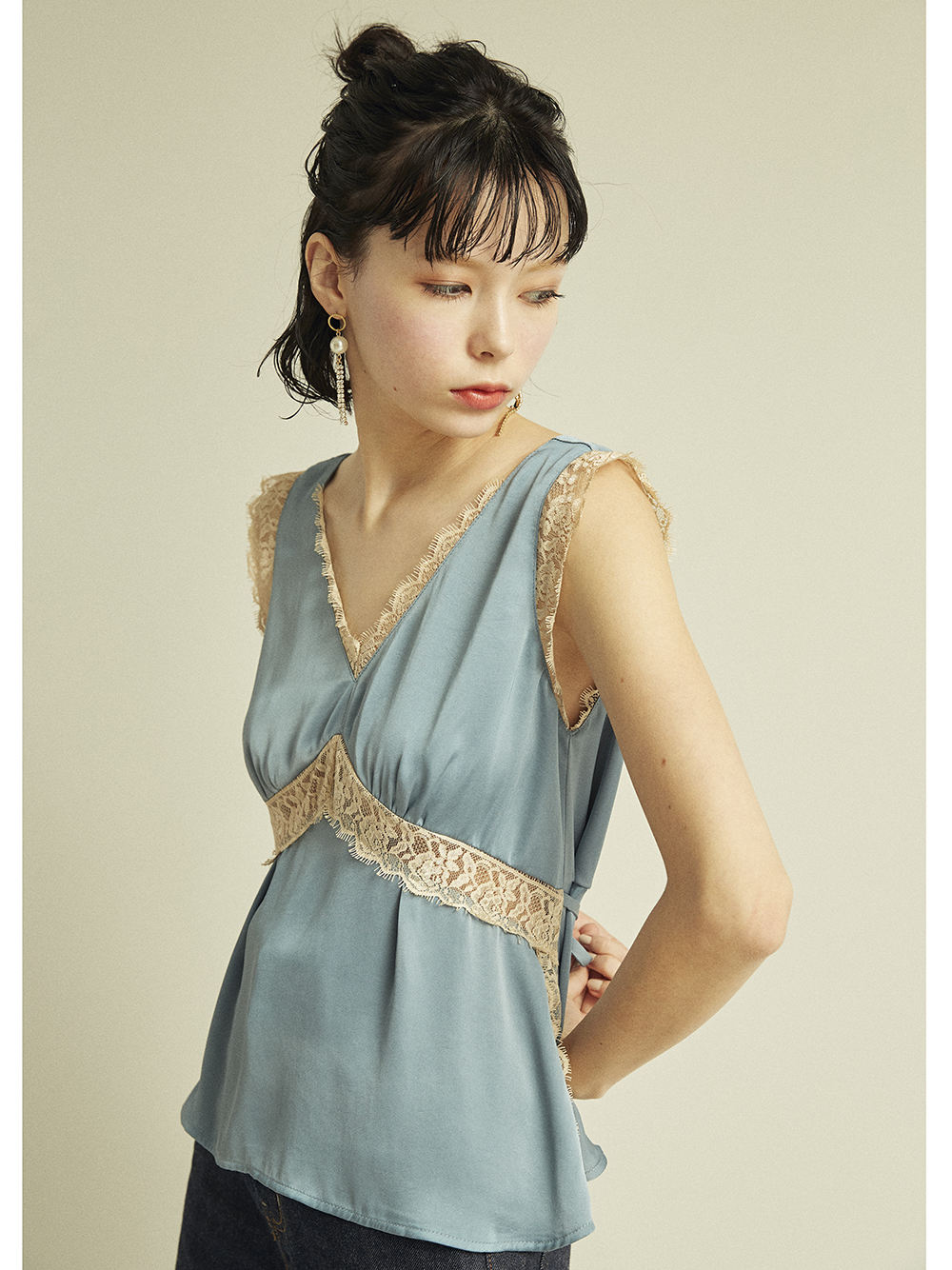 メタルビジューアシメピアス ピアス アクセサリー Lily Brown リリーブラウン の通販サイト 公式