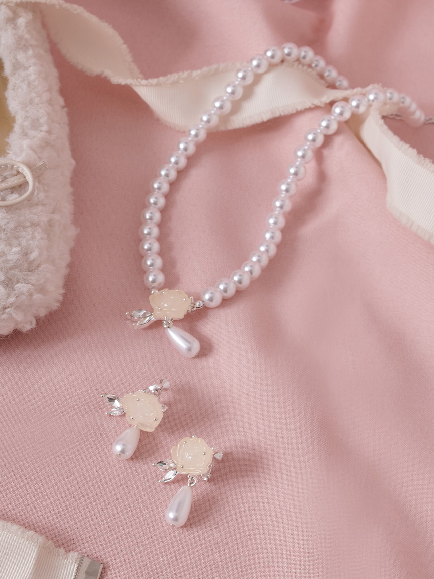 ☆ lily☆ 未使用 乳白・パープル潰れ薔薇ネックレス ミハエルネグリン ☆ lily☆ 未使用 乳白・パープル潰れ薔薇ネックレス ミハエルネグリン