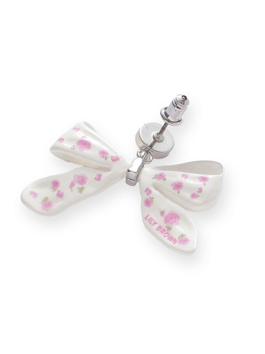 イヤリング ハンドメイド jewelry 【美品】Lily 毎回人気の さん)の新作が届きまし valleyさん(@wakako.handmade Lily ピアス
