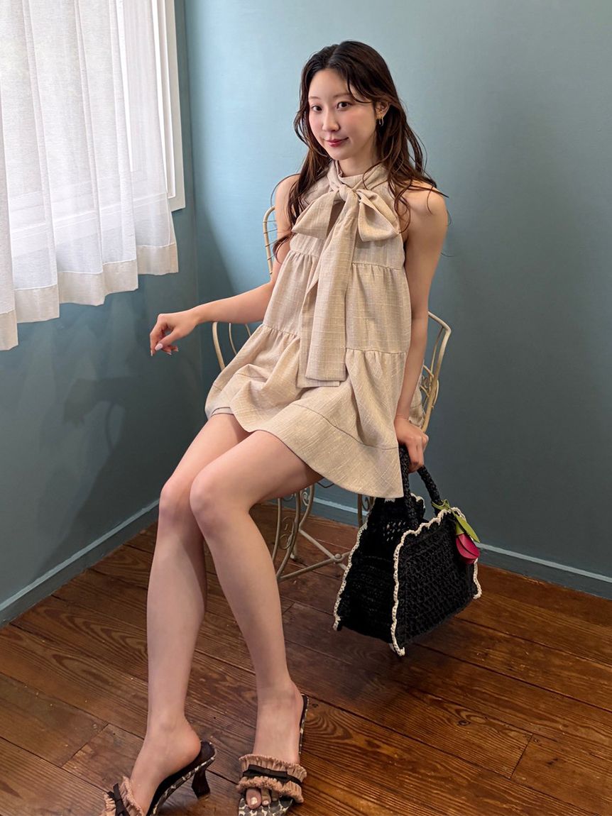 リリーブラウン✨カゴバックタグ付きお値引き不可✨即購入OK フラワーチャーム付きラッフルかごバッグ（かごバッグ）｜LILY BROWN