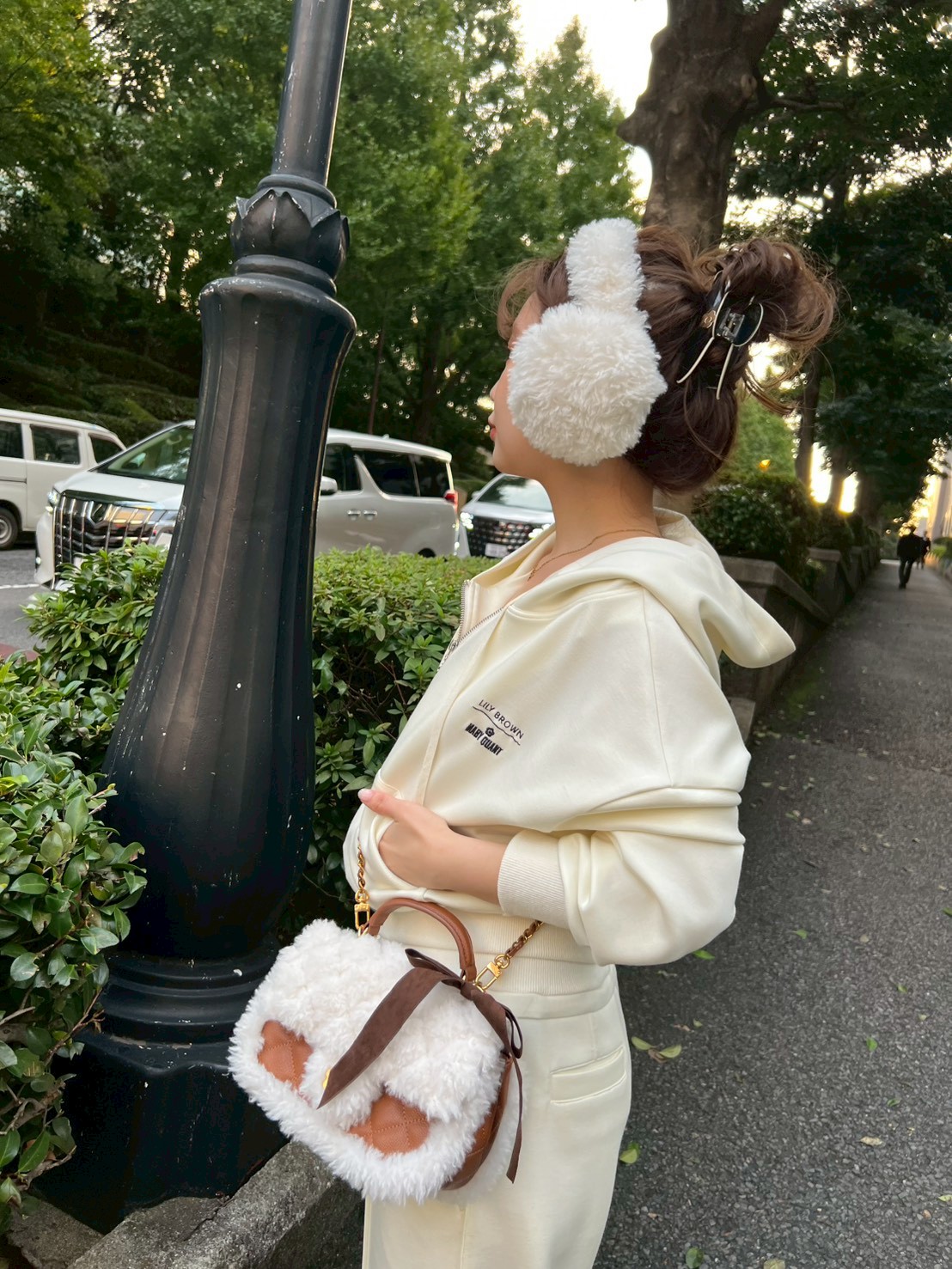 LILY BROWN×MARY QUANT】デイジーモチーフファーイヤーマフラー