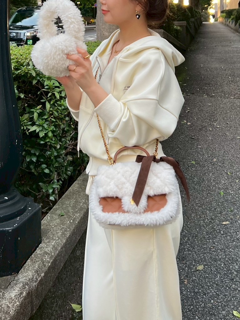 LILY BROWN×MARY QUANT】デイジーモチーフファーイヤーマフラー