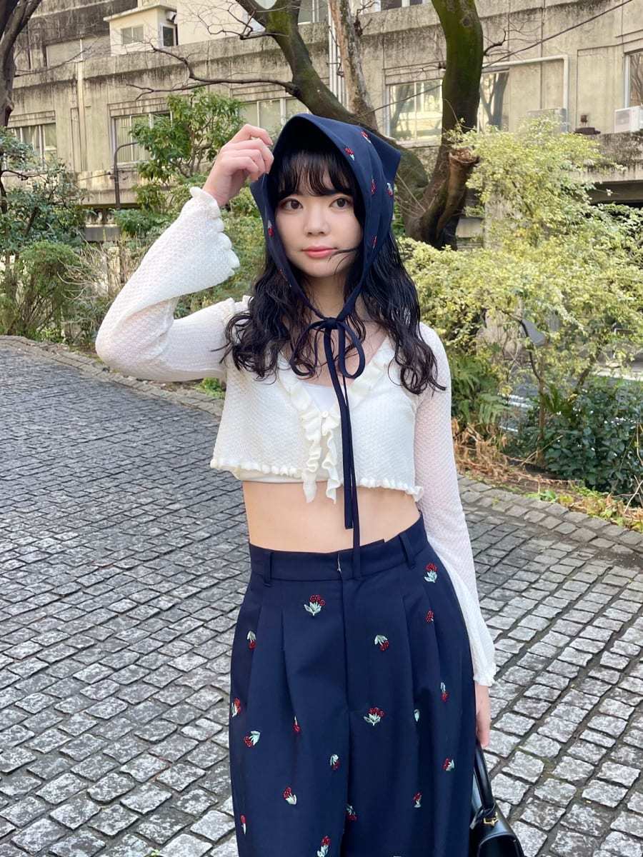 S*y様 yuki fujisawaアイボリー ケーブル編み フード付きスカーフ インタビュー】ユキ フジサワが新境地へ、人気のアランニット帽に込め