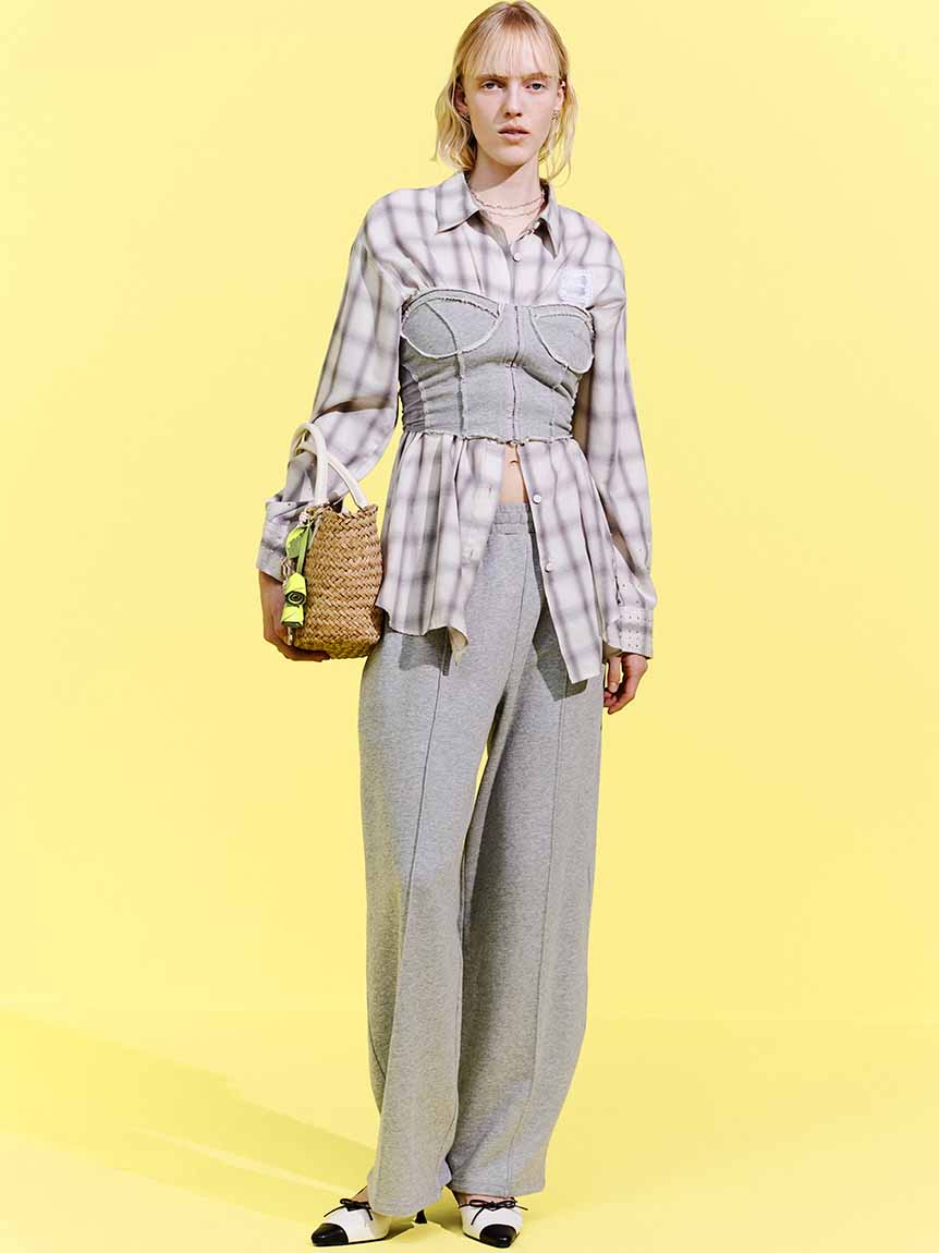 ぶんぶんぶん リリーブラウン　ビジューリボンポインテッドパンプス LILY BROWN（リリーブラウン）の「ビッグリボンポインテッド
