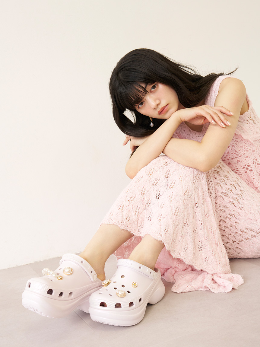 LILY BROWN×CROCS】Bae Iridescent Clog(シューズ)｜LILY BROWN