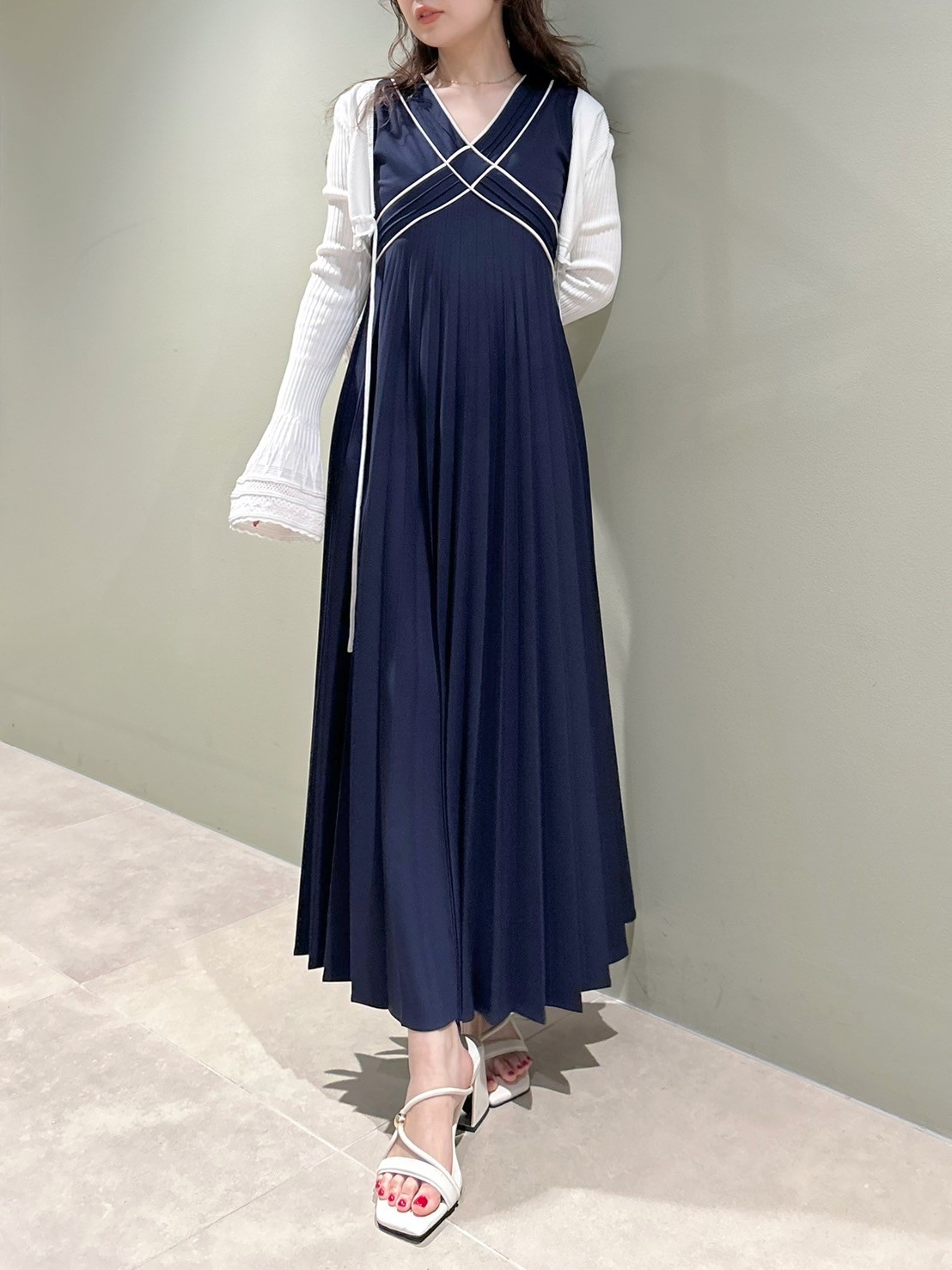 【美品】 Lily Brownシアーフリルボレロカーデ LILY BROWN（リリーブラウン）の「シアーフリルボレロカーデ