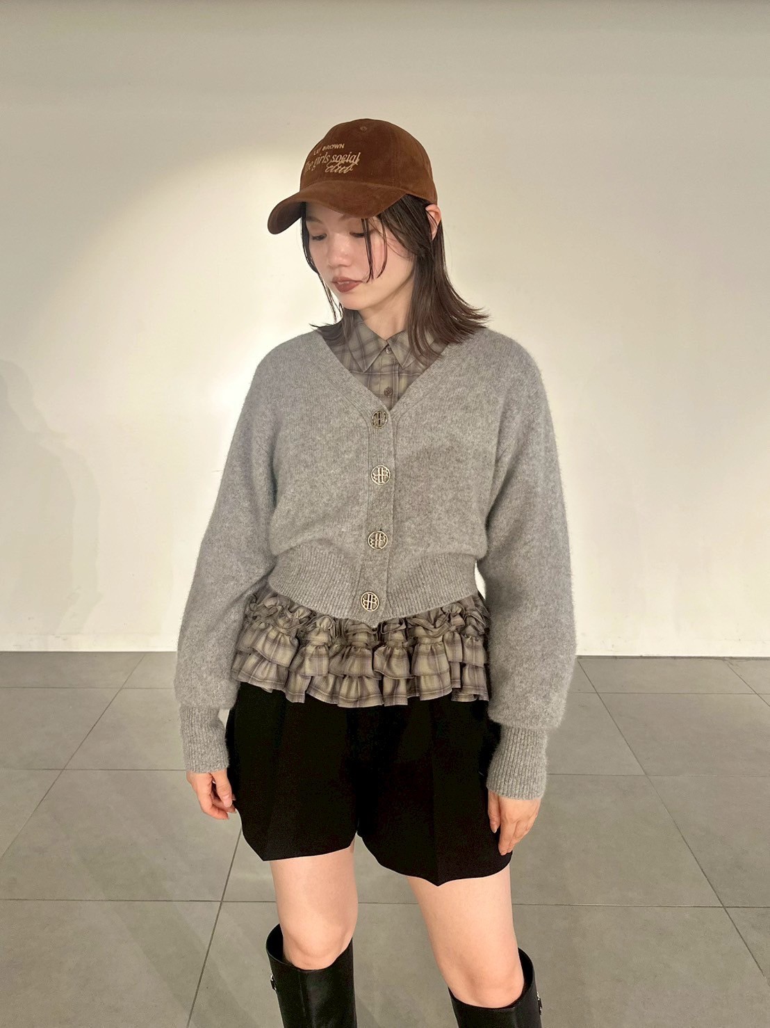 現行☆新品☆リリーブラウン　LBロゴボタン　フォックスカーデ　ネイビー　雑誌掲載 リリーブラウン LILY BROWN LBロゴボタンフォックスカーデ （NVY