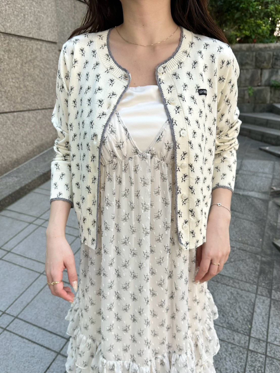 15th Anniversary】Lilyモチーフスカラップトリムニットカーディガン