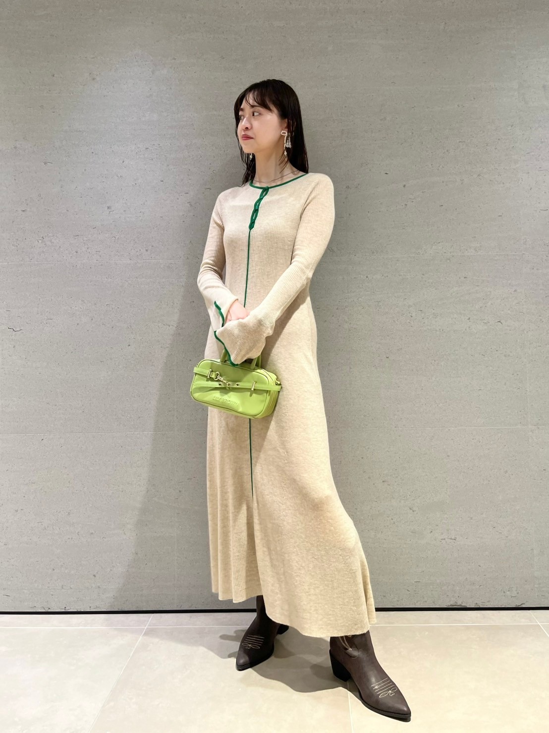 LILYBROWN パフスリーブラインワンピース LILY BROWN（リリーブラウン）の「パフスリーブラインワンピース