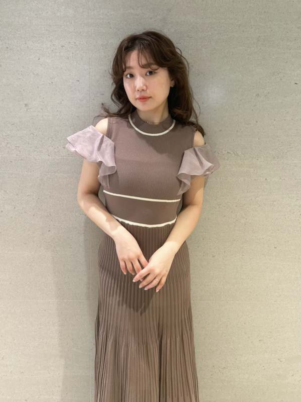 【新品】　LILY BROWN フリルドッキングニットワンピース フリルドッキングニットワンピース(マキシ・ロングワンピース