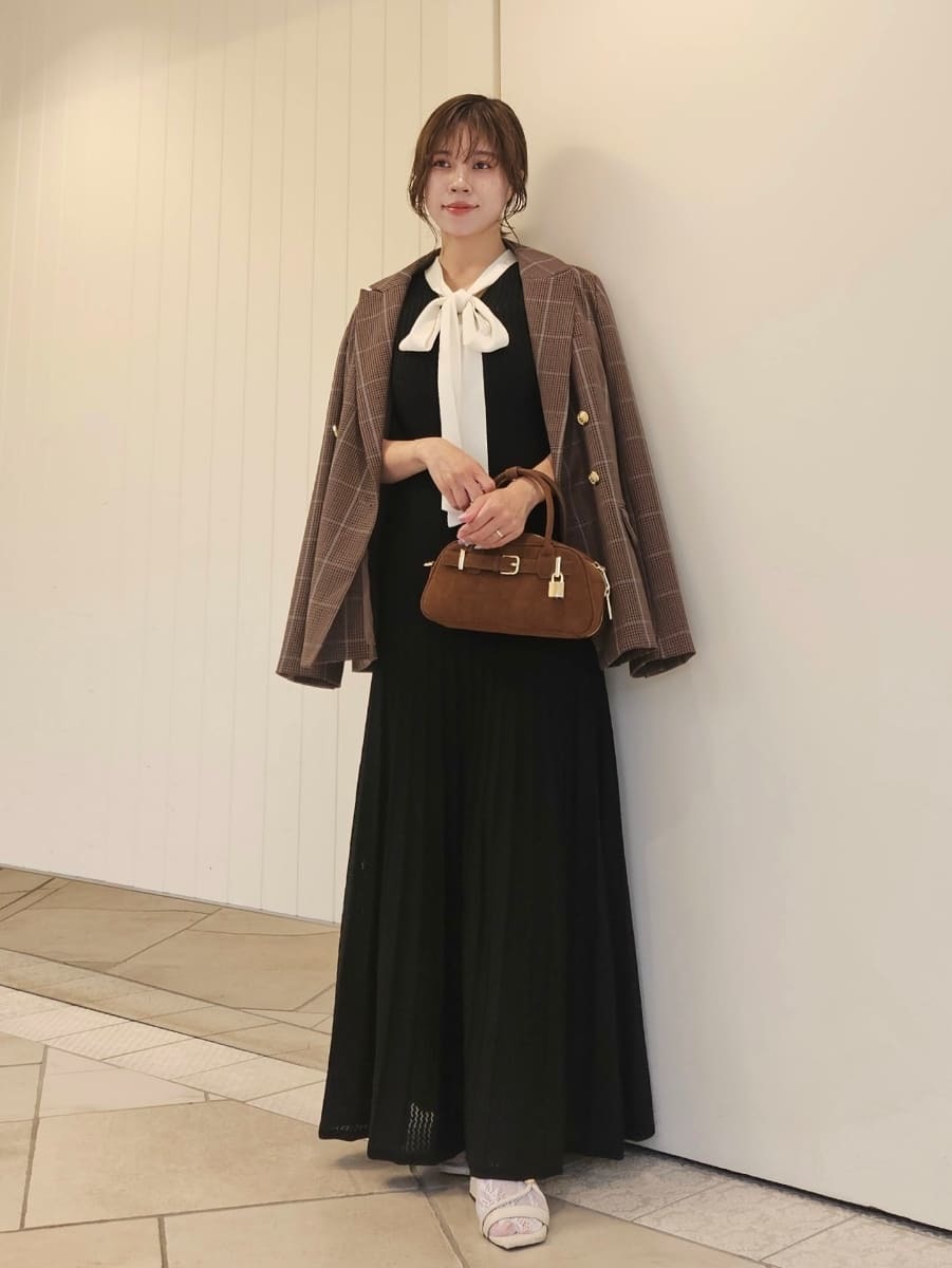 オフィシャル・MASHアプリ限定】ボウタイリボンニットワンピース