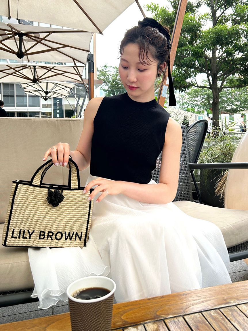 新品Lily Brown リリーブラウン ベロア ロングブラック　パフスリーブ LILY BROWN（リリーブラウン）の「ベロアドッキングリボンワンピース